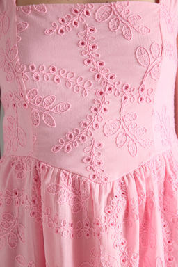 TRENDYOLMILLA Sar? Etegi Belden Ac?lan Mini Brode Dokuma Elbise TWOSS25EL00448  фото 3