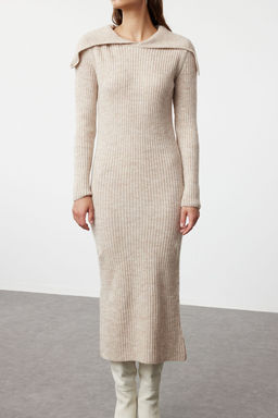 TRENDYOLMILLA Antrasit Midi Triko Yumusak Dokulu Devrik Yaka Elbise TWOAW25EL00016  фото 10