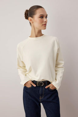 Ekru Relaxed/Boxy Fit Crop Uzun Kol Orme T-Shirt TWOAW26TS00022