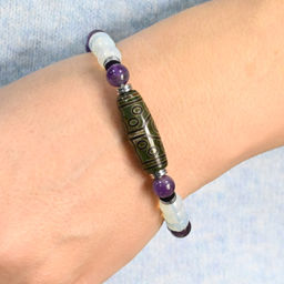 Браслет Дзи "Пятнадцать глаз" агат 10*29мм из аметиста и лунного камня шарик 8мм, 18см Радуга камня