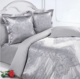 Постельное белье Миледи Семейный (подарочная упаковка) + 4 наволочки