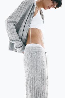 Chaqueta en punto trenzado con capucha - H&m фото 4