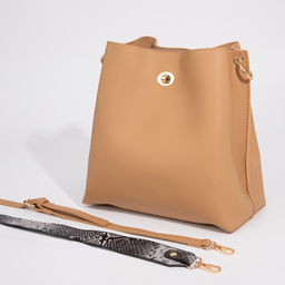 Сумка женская на застёжке, бежевая