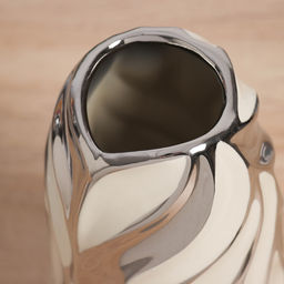 Ваза для цветов «Аксель», 23.5×11 см, керамика, бело-серебристая