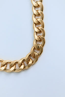 CHAIN LINK NECKLACE