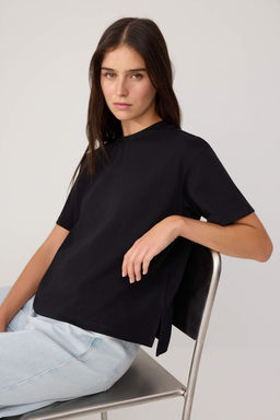 Siyah Tok Kuma_l_ Regular Bisiklet Yaka Standart Kol %100 Pamuk _rme T-Shirt TWOSS26TS00345