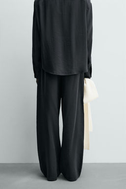 PANTAL?N FLUIDO RELAXED FIT / Negro - Zara фото 3