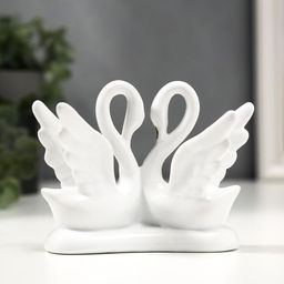 Фигурка керамика «Два белых лебедя с сердечками», с золотом, 13 см