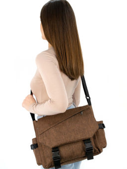 Сумка через плечо почтальонка коричневая