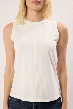 TRENDYOLMILLA Ekru %100 Pamuk Dikis Detayl? S?f?r Kol Bisiklet Yaka Orme Atlet TWOSS25AL00038  фото 3