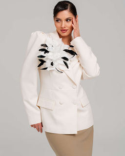 Премиальная Брошь с проволокой в шелковых лепестках и перышками