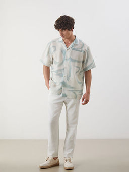 Regular Fit K?sa Kollu Desenli Erkek G?mlek