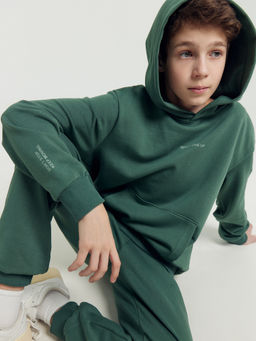 Комплект для мальчиков (анорак, брюки) зеленый с печатью - Mark formelle фото 2