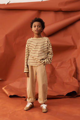 ZAPATILLA DEPORTIVA LIMITED EDITION / Marr?n