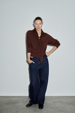 WOOL SWEATER WITH CLASP