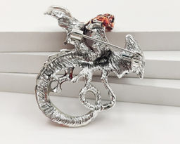 Брошь Знак огненного Дракона