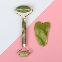 Подарочный набор For you, 14×14 см, резинки для волос, массажер гуаша, скребок, повязка, спонж для умывания