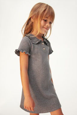 Vestido de punto fino con ribetes de volante