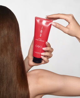 Аромакрем шелковистой текстуры для укрепления волос IAU cream SILKY REPAIR, 200мл мл. - Lebel фото 3