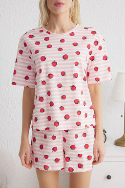 Trendyolmilla Cok Renkli %100 Pamuklu Cizgili ve Cilek Desenli Sortlu Orme Pijama Tak?m? THMSS25PT00087  фото 4
