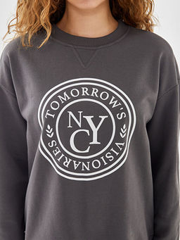 Bisiklet Yaka Bask?l? Oversize Kad?n Sweatshirt