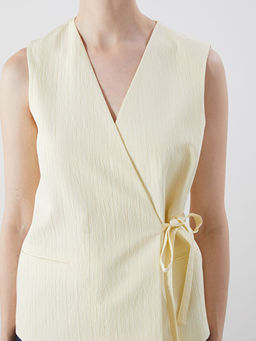 V Yaka Dokulu Kad?n Klasik Yelek