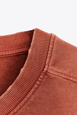 WASHED-EFFECT PLUSH SWEATSHIRT - Zara фото 32