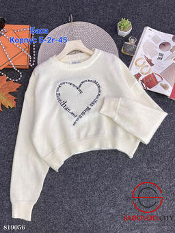 Свитер женский с сердечком