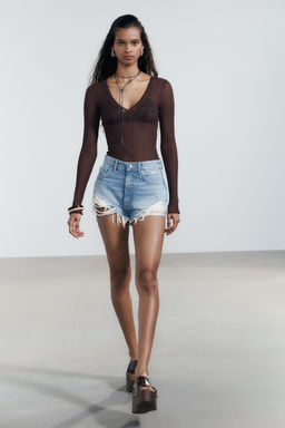 HIGH-WAIST CURVED DENIM SHORTS