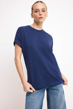 Lacivert %100 Kal?n Pamuklu Oversize/Genis Kal?p Bisiklet Yaka Orme T-Shirt TWOSS23TS00040