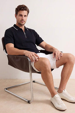 Siyah D___k Omuz Regular Fit Yaka _izgi Detayl_ Dokulu K_sa Kol Polo Yaka T-shirt TMNSS26PO00015