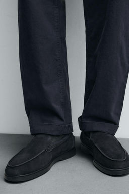 CASUAL LEATHER LOAFERS