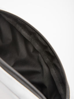 V16 001 10 Сумка поясная