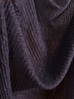 Большой,красивый палантин, выполненный из гофрированной ткани и украшенный тонкими нитями люрекса - Tantino фото 3