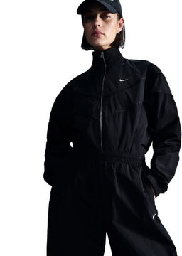 Ветровка женская