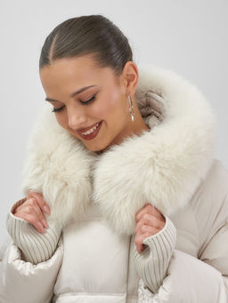 Куртка зимняя женская с мехом и капюшоном тренд бежевого цвета 7737B - Visdeer фото 7