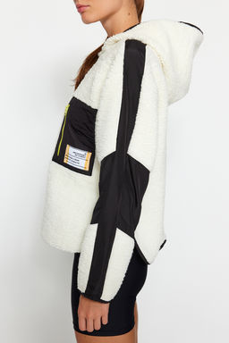 TRENDYOLMILLA Ekru Renk Bloklu Parasut Kumas Detayl? Pelus Genis Kal?p Orme Spor Sweatshirt THMAW24SW00009  фото 5