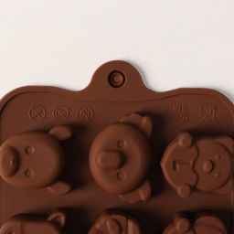 Цена за 2 шт. Форма для конфет и шоколада Доляна Животные. Любовь, силикон, 20.6?10.5?1.4 см, 15 ячеек, коричневая