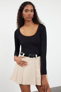 Siyah Havuz Yaka Fitted/Vucuda Oturan Orme Bluz TWOAW25BZ00025