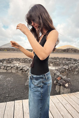 FITTED V-NECK BODYSUIT - Zara фото 11