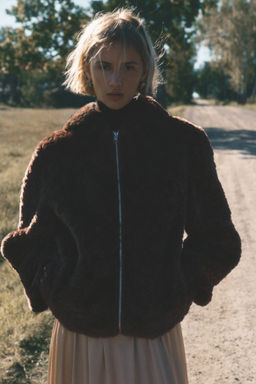 Chaqueta de borreguito con capucha - H&m фото 3