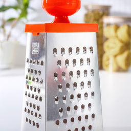 Тёрка «Комфорт», 4 грани, с контейнером 450 мл, 28×12×9 см, цвет МИКС