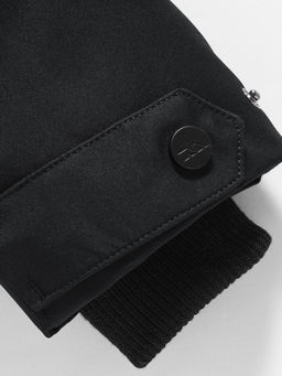 Парка зимняя подростковая для девочки с капюшоном и мехом черного цвета 9536Ch