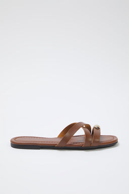 Trendyolmilla Shoes Taba Metal Suslemeli Capraz Bantl? Duz Kad?n S?k Terlik TAKSS25TE00046  фото 6