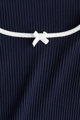 Top de canale con detalles sobrehilados - H&m фото 7