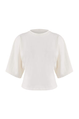 Wardrobe Essentials-Ekru Genis Kal?p Yarasa Kol %100 Pamuk Orme T-Shirt TWOSS26TS00047