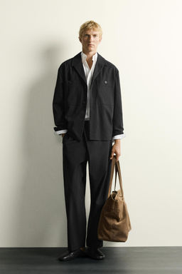 SOBRECAMISA RELAXED FIT BOLSILLOS / Negro