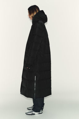 ANORAK ACOLCHADO EXTRA LARGO 60% PLUM?N 40% PLUMA CAPUCHA WATER REPELLENT WINDPROOF / Negro - Zara фото 5