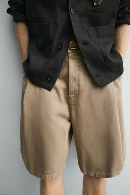BERMUDA RELAXED FIT  PLIEGUES / Beige