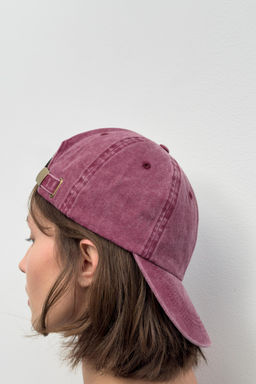 GORRA SARGA LISA / Rosado oscuro